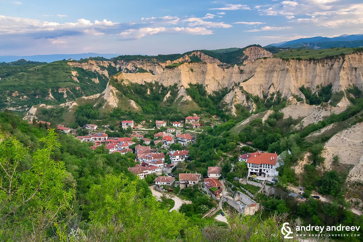 Another view of Melnik
