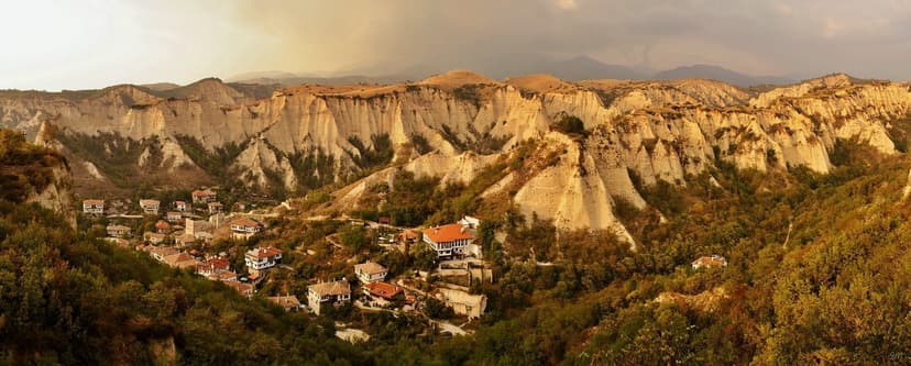 Another view of Melnik
