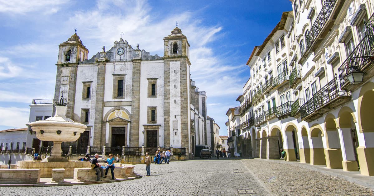 Another view of Évora