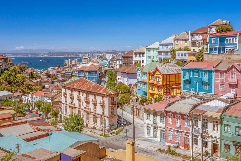 Another view of Valparaíso