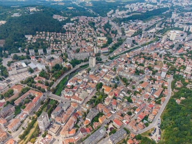 Another view of Gabrovo