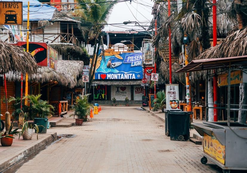 Another view of Montañita